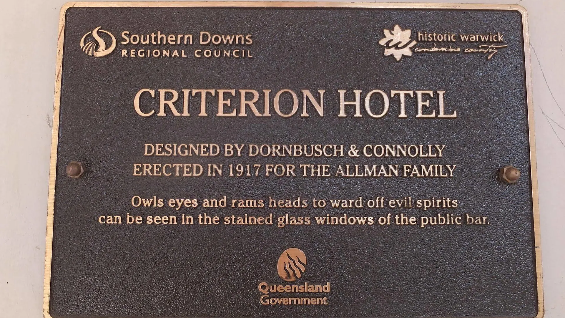 Criterion Warwick Hotel